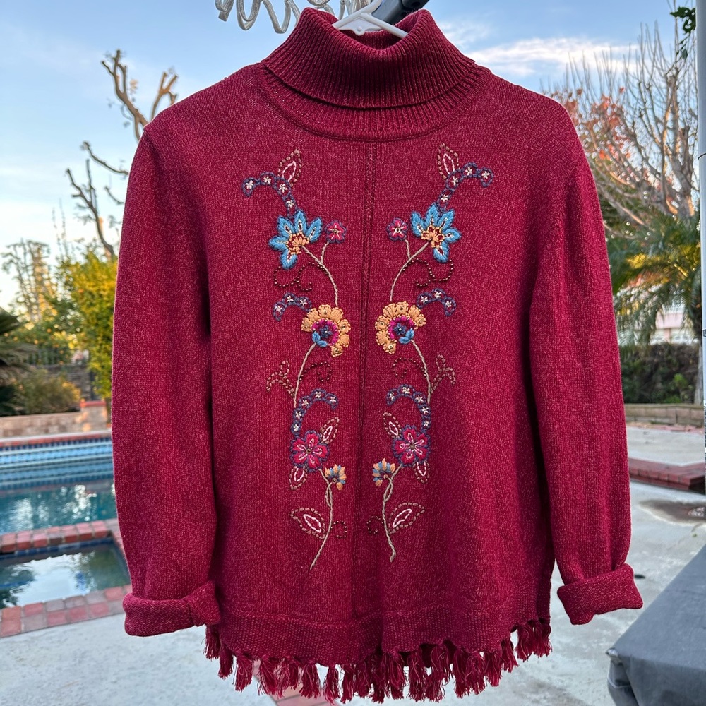 VINTAGE Alfred Dunner Embroidered Turtleneck Sweater in Maroon